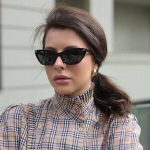 Gucci GG1815S 001 Sunglasses Shiny Black Cat Eye Frame, Grey Lenses